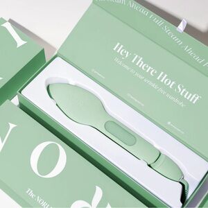 The Nori Press - Travel Iron/Steamer NWT